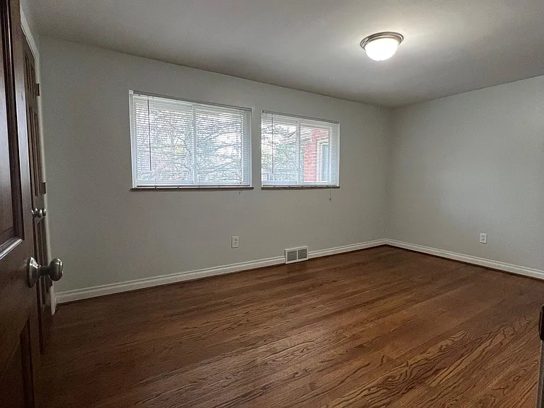 1075 Wimbleton Dr #1075 — Photo 6