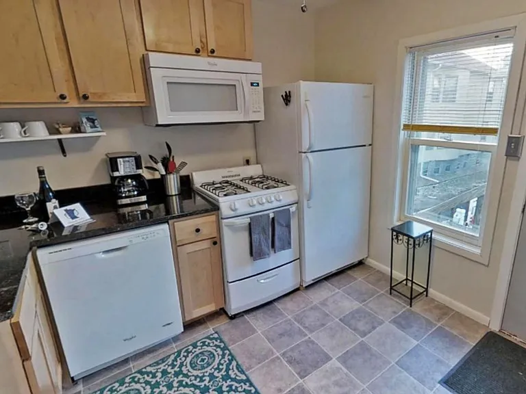 2433 Blaisdell Ave — Photo 10