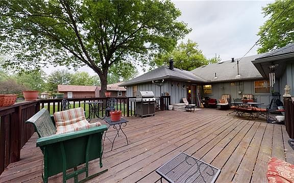 3rd image of 6604 NW Melody Ln E