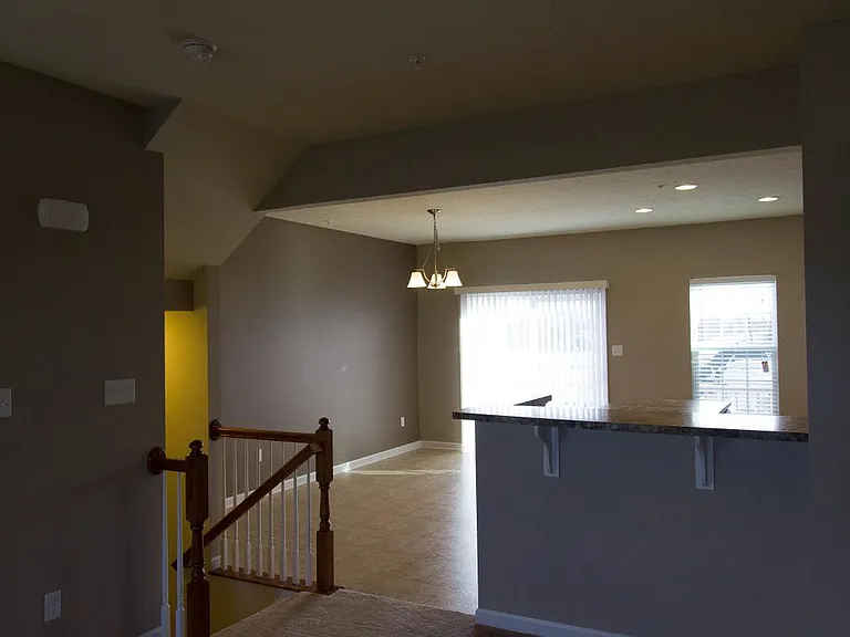 1916 Georgetown Dr — Photo 2