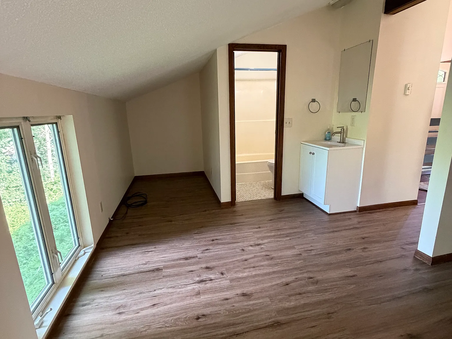 2 bed, 850 sqft, $1,650 — Photo 4