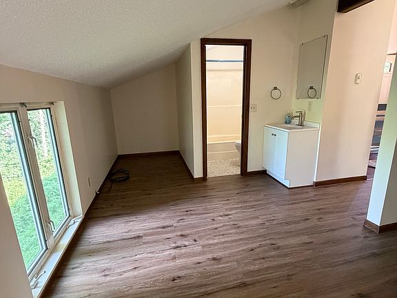 4th image of 9383 150th St E #1