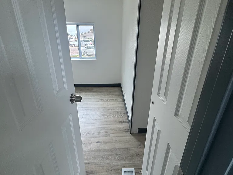 268 E Rolling Hills Dr — Photo 17