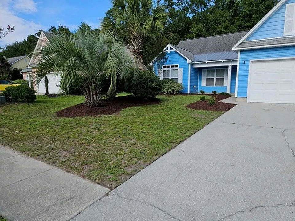 129 S Palm Dr
