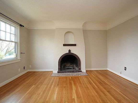 4th image of 7703 SE 17th Ave