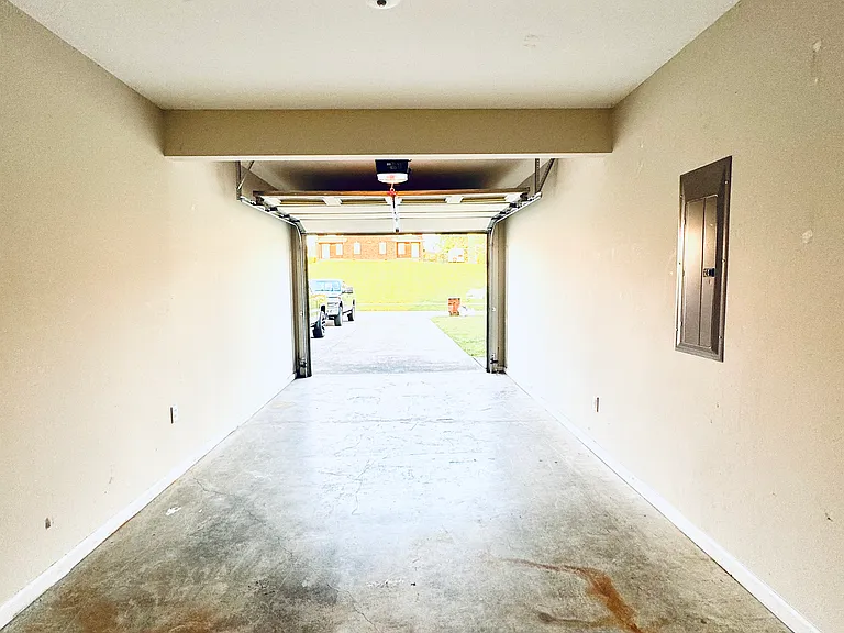 645 Hampton Way #1 — Photo 20
