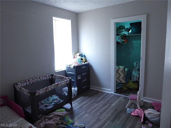 5th image of 3004 Woodbridge Ave