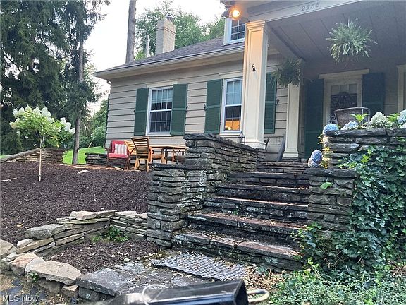 3rd image of 2585 Park Way