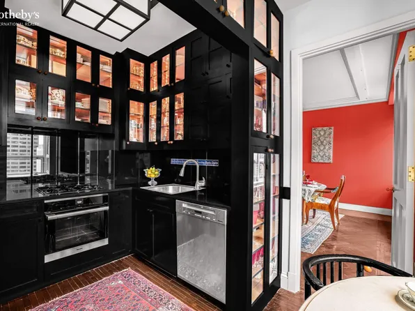 15 West 53rd Street image 6 of 14