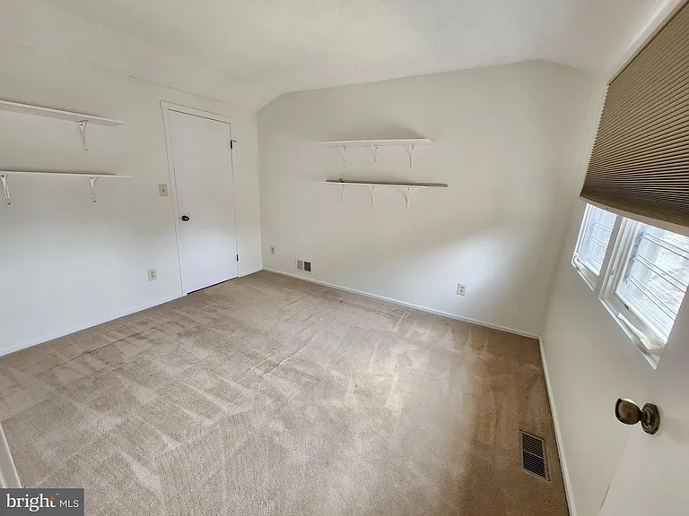 254 Sayre Dr — Photo 19