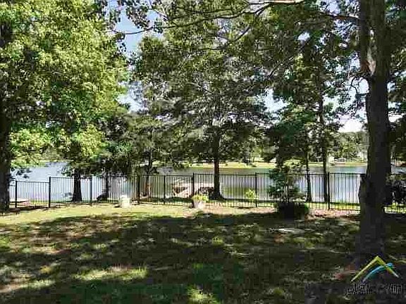 2nd image of 10728 Lakeshore Dr