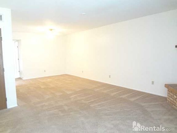 4th image of 1248 N Tracy Ave