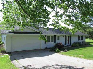 1609 Twin Valley Dr NE, Solon, IA 52333