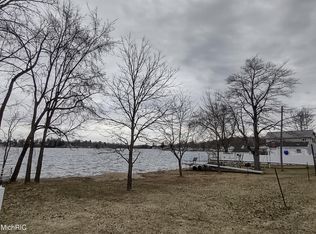 19437 Bullhead Lake Dr, Rodney, MI