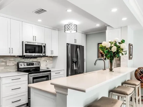 860 Meadowland Dr, Naples, FL