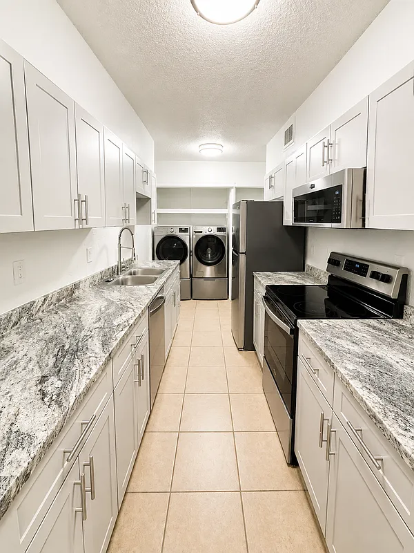 3 bed, 2.0 bath, 1289 sqft, $1,800 — Photo 1