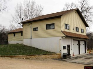 57076 230th Ln, Mankato, MN 56001