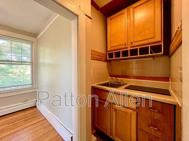 130 Edwin Pl #4 — Photo 10