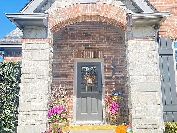 Front, covered porch