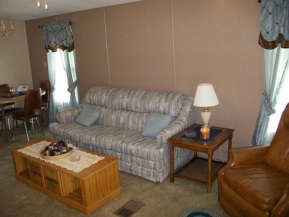 2nd image of 603 Spanish Moss Dr