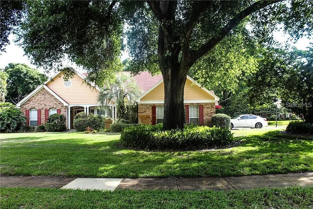 3 bed, 2.0 bath, 2258 sqft, $3,900 — Photo 1