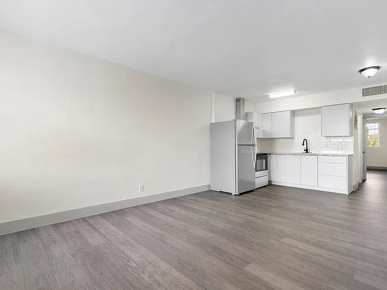 1715 N 16th Ave #115 — Photo 45