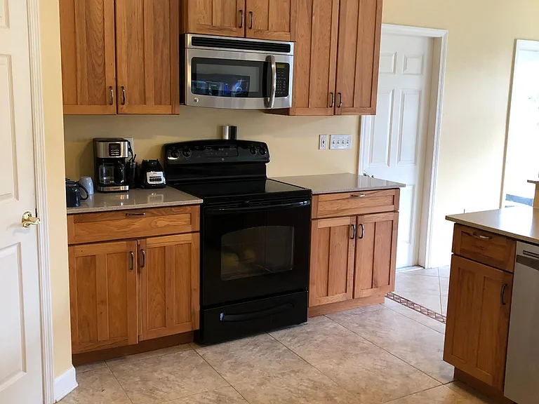 775 S Holmes Blvd — Photo 5