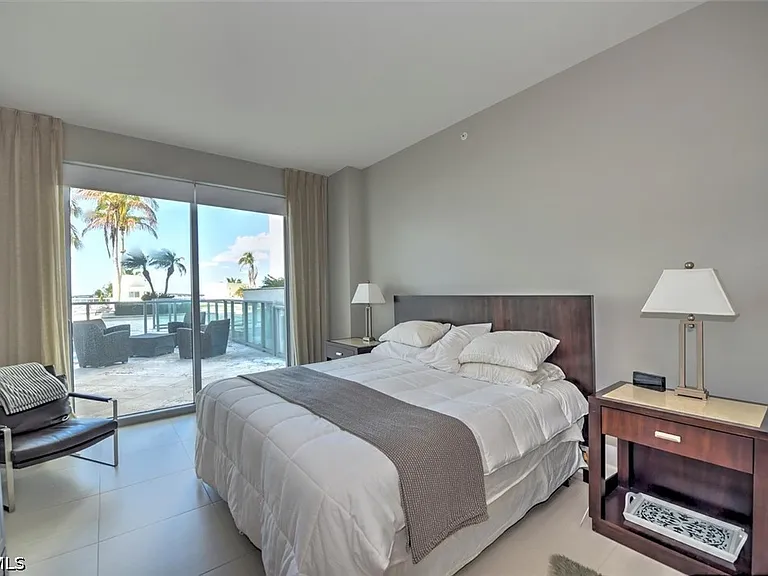 3000 Oasis Grand Blvd #407 — Photo 10