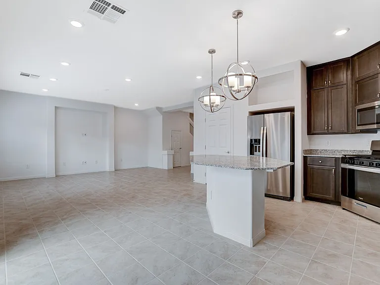 7821 Tomsburgh Ln — Photo 14