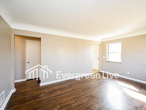 2nd image of 1193 Hempstead Dr