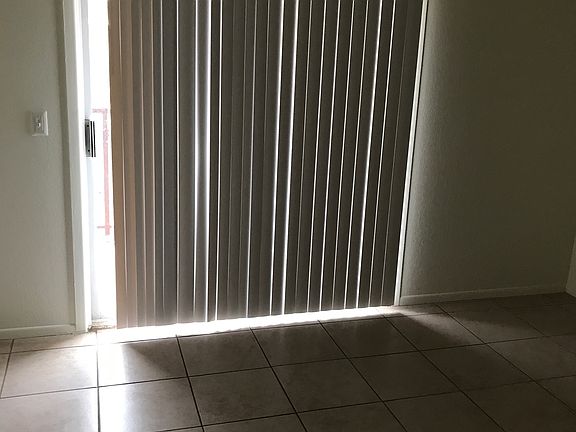 5th image of 2807 E Marconi Ave APT 103