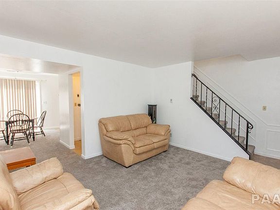 3rd image of 4000 N Westport Ct