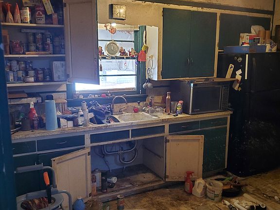 5th image of 1603 W 31st Ave