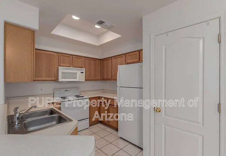 9151 W Greenway Rd #152 — Photo 11