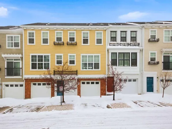 214 Nolanfield Vlg NW, Calgary, AB T3R 0T9