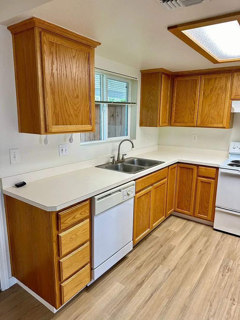 1/2 Off 2nd Month's Rent — Photo 2