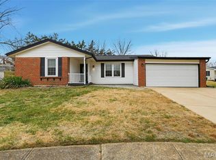 683 Greenholme Ct, Fenton, MO 63026