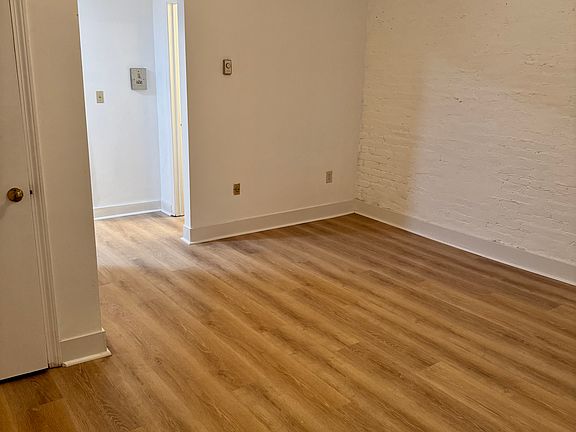 4th image of 111 Norway St APT B4
