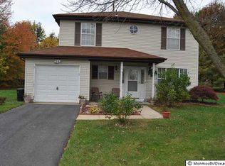 4 Chamberlain Ct, Old Bridge, NJ 08857