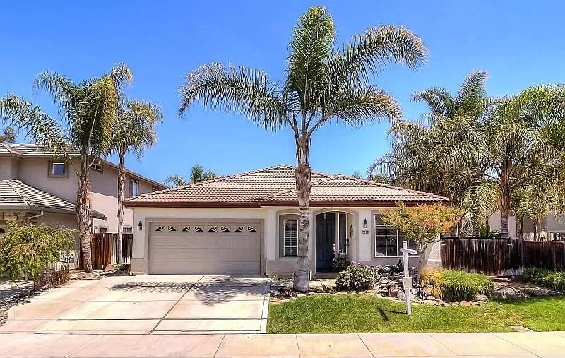 2223 Winchester Loop photo 1