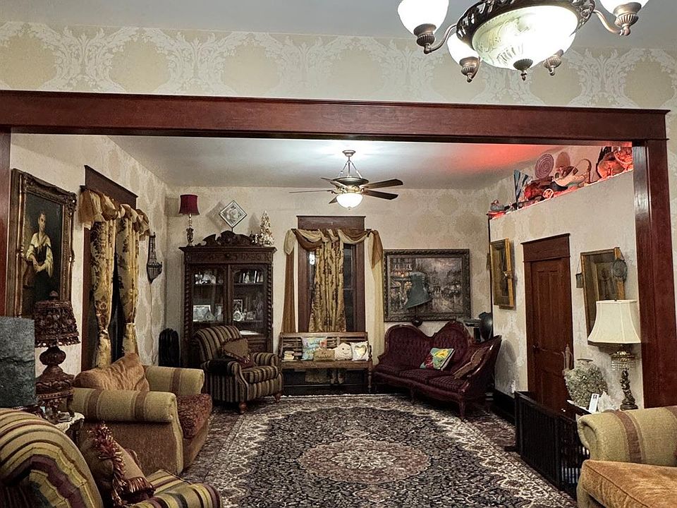 1st image of 507 E Main St