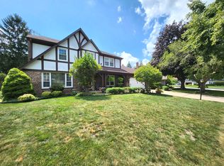709 Garfield Ave, Libertyville, IL 60048