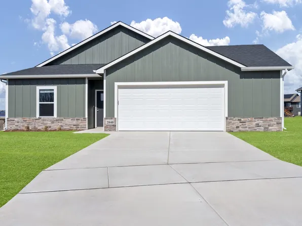 1319 S Rocky Creek Rd, Wichita, KS 67230