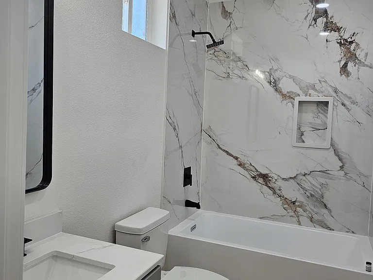 101 Randall Ave #B — Photo 14