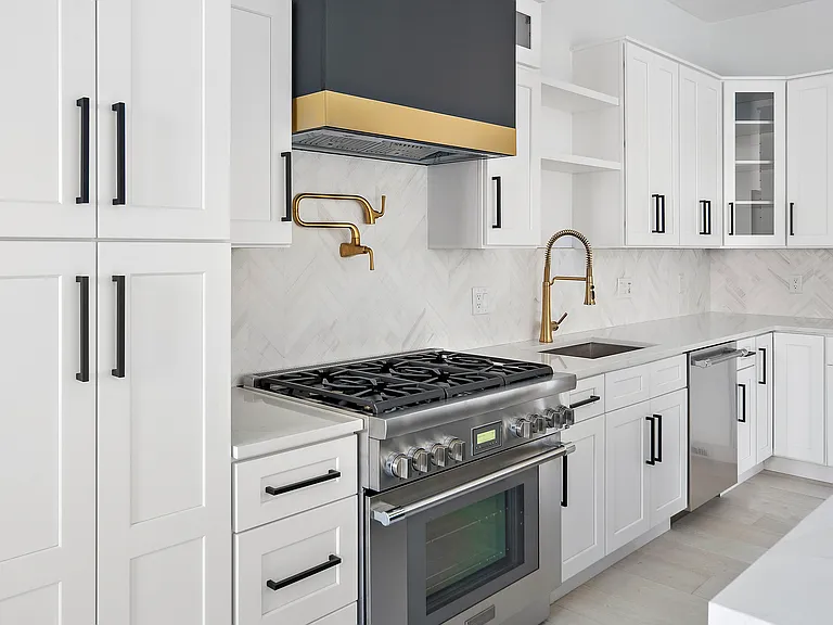 21 Woodbine St #21 — Photo 6