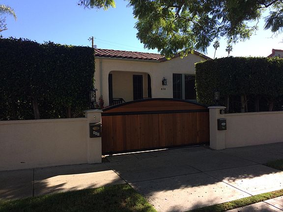 4th image of 860 N Las Palmas Ave