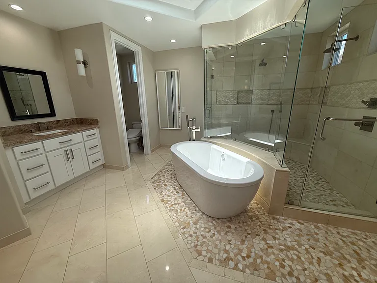 6 Willowbrook — Photo 32
