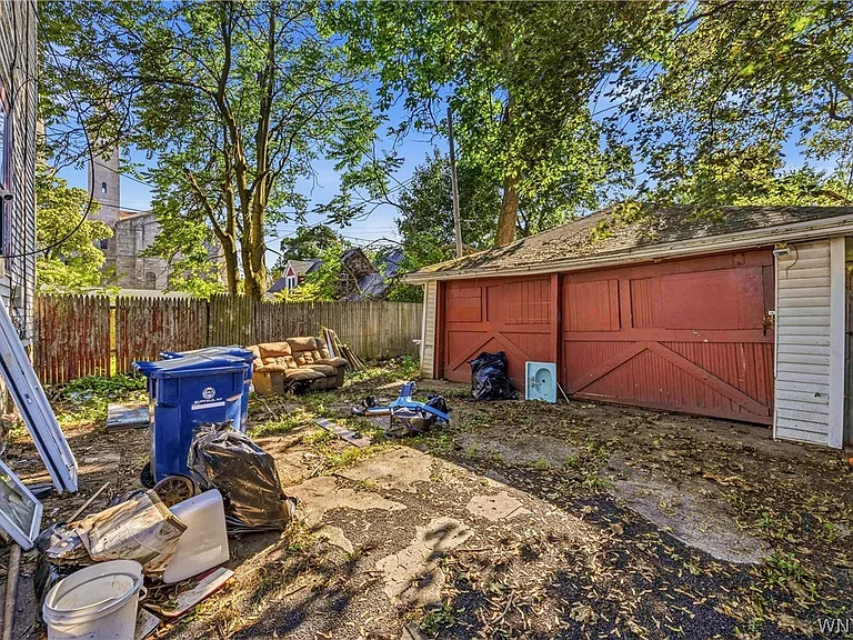 563 Humboldt Pkwy #UPPER — Photo 4