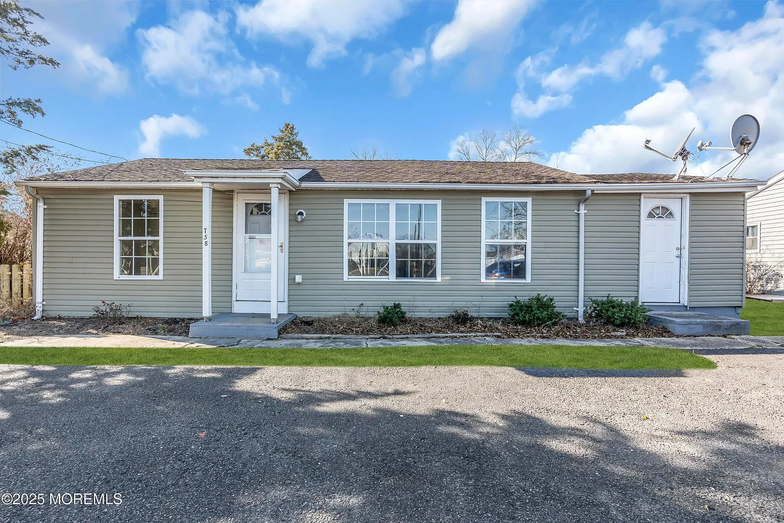 4 bed, 1032 sqft, $2,850 — Photo 1