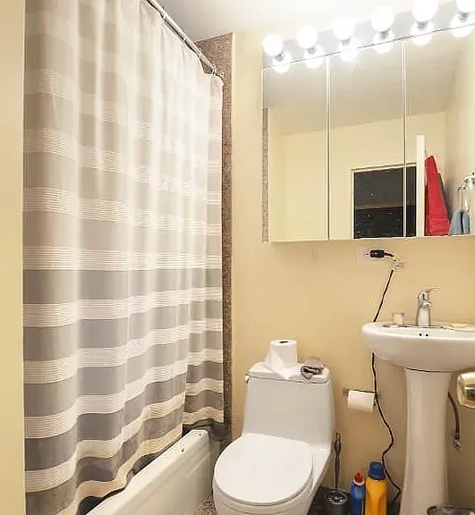 520 E 11th St #6 — Photo 6